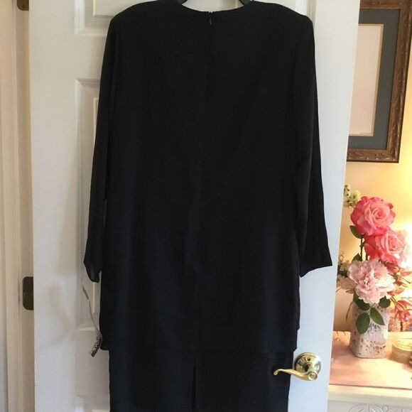 NWT. Gorgeous Black Crepe Women’s L/S Dress Size 10 Nicole Paris Brand - Picture 6 of 14